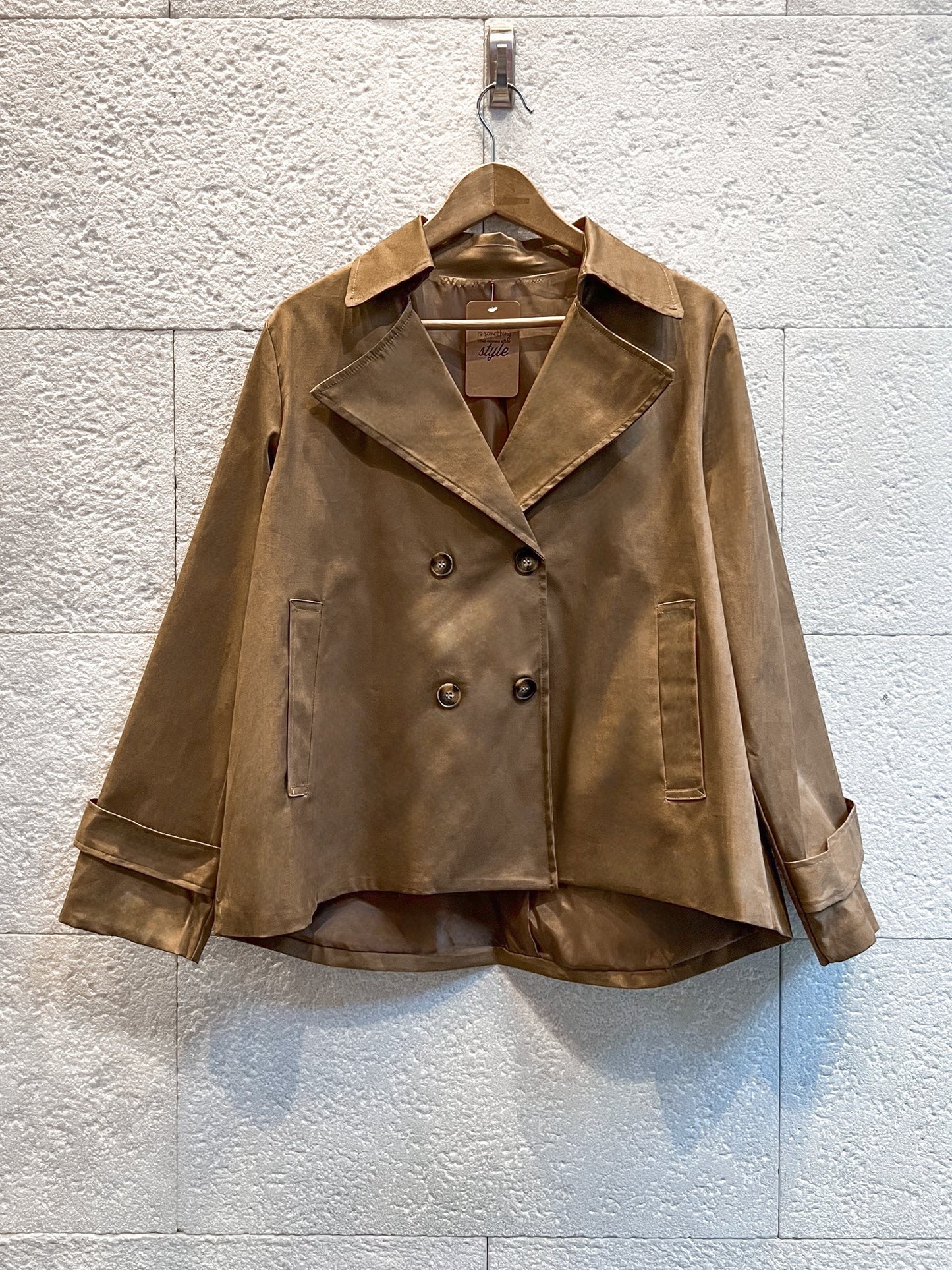 Trench corto