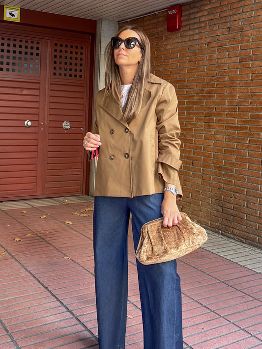 Trench corto