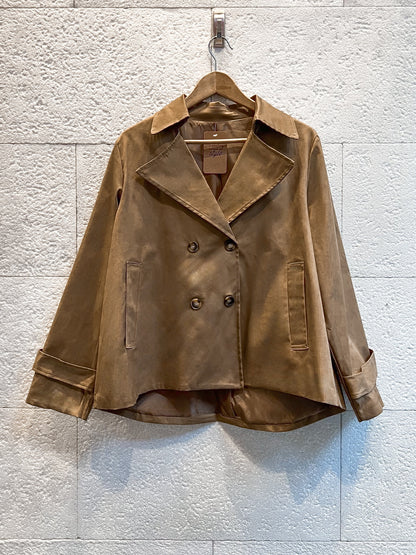 Trench corto