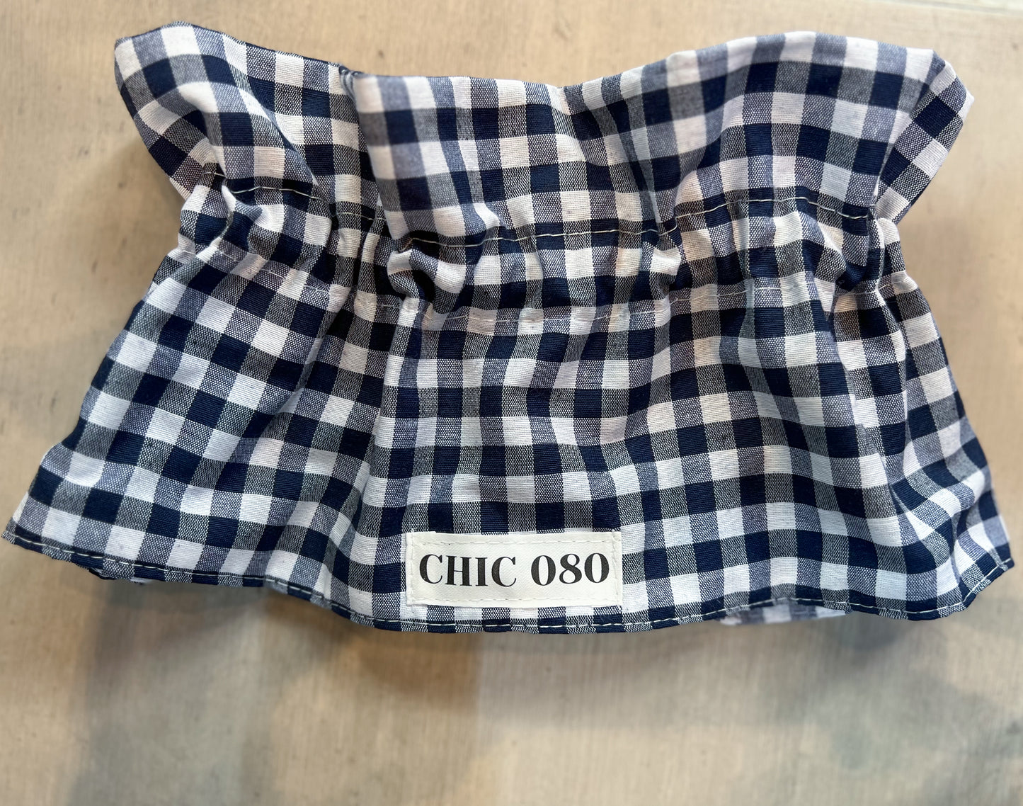 Cuello très Chic