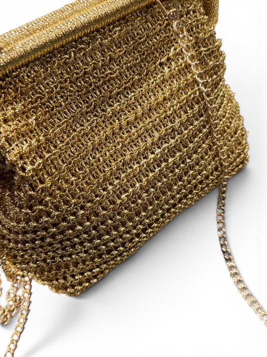 Clutch dorado crochet