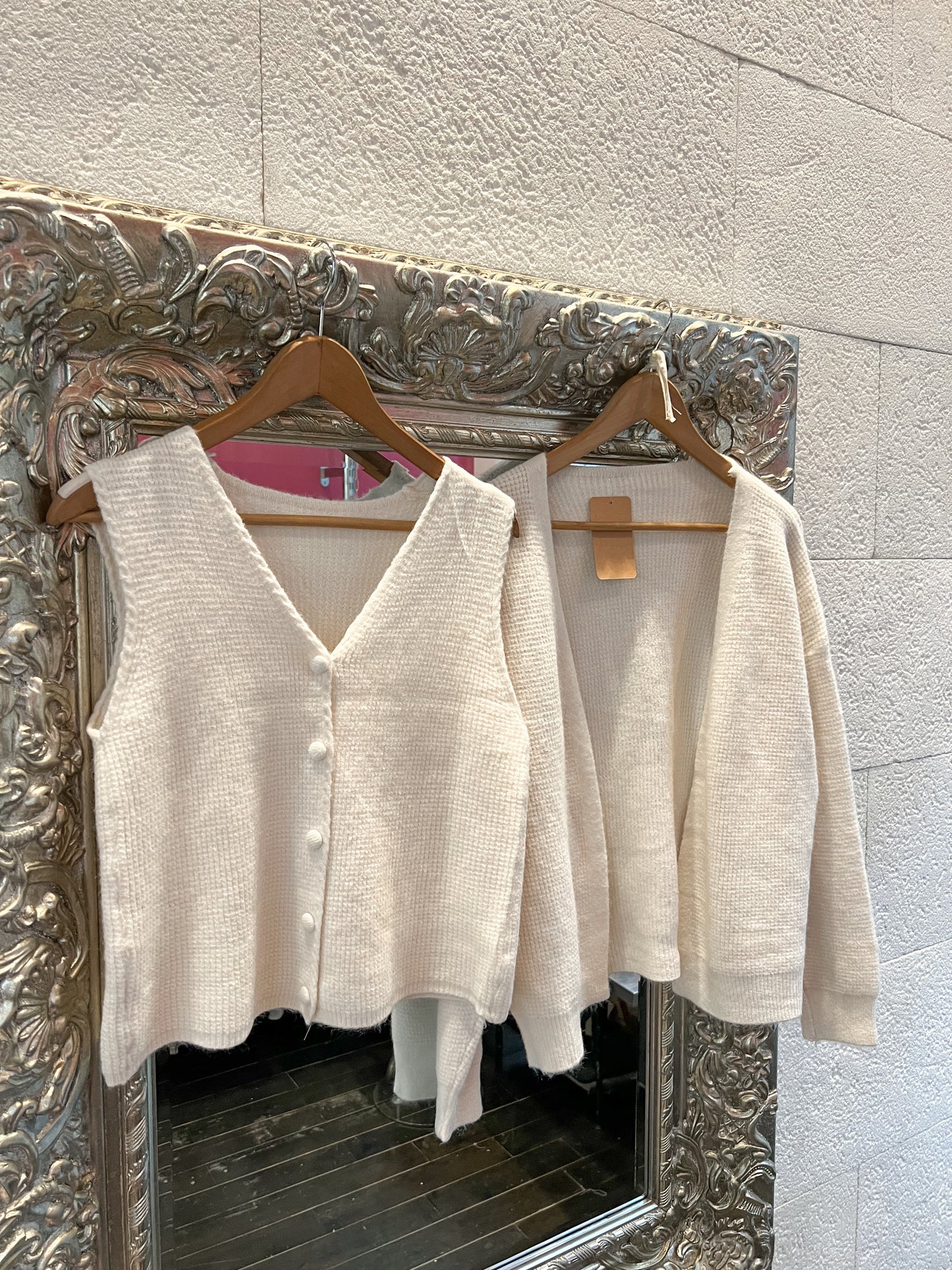 Twin-set