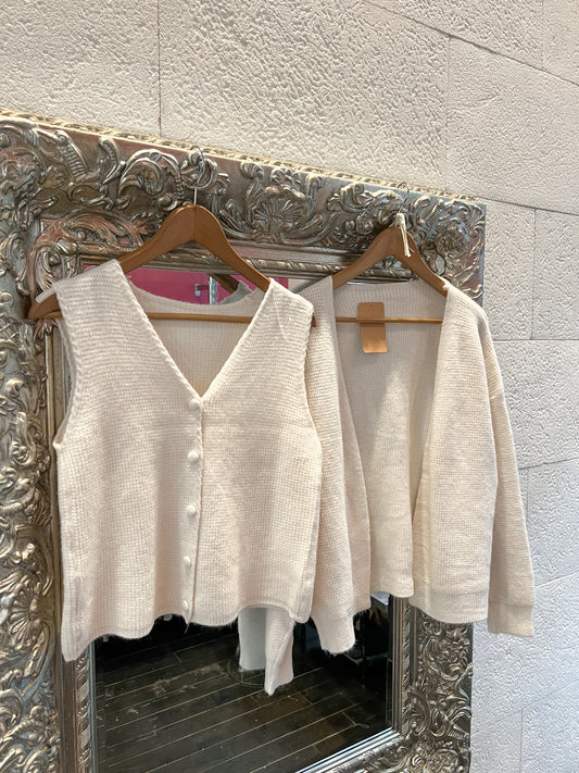 Twin-set